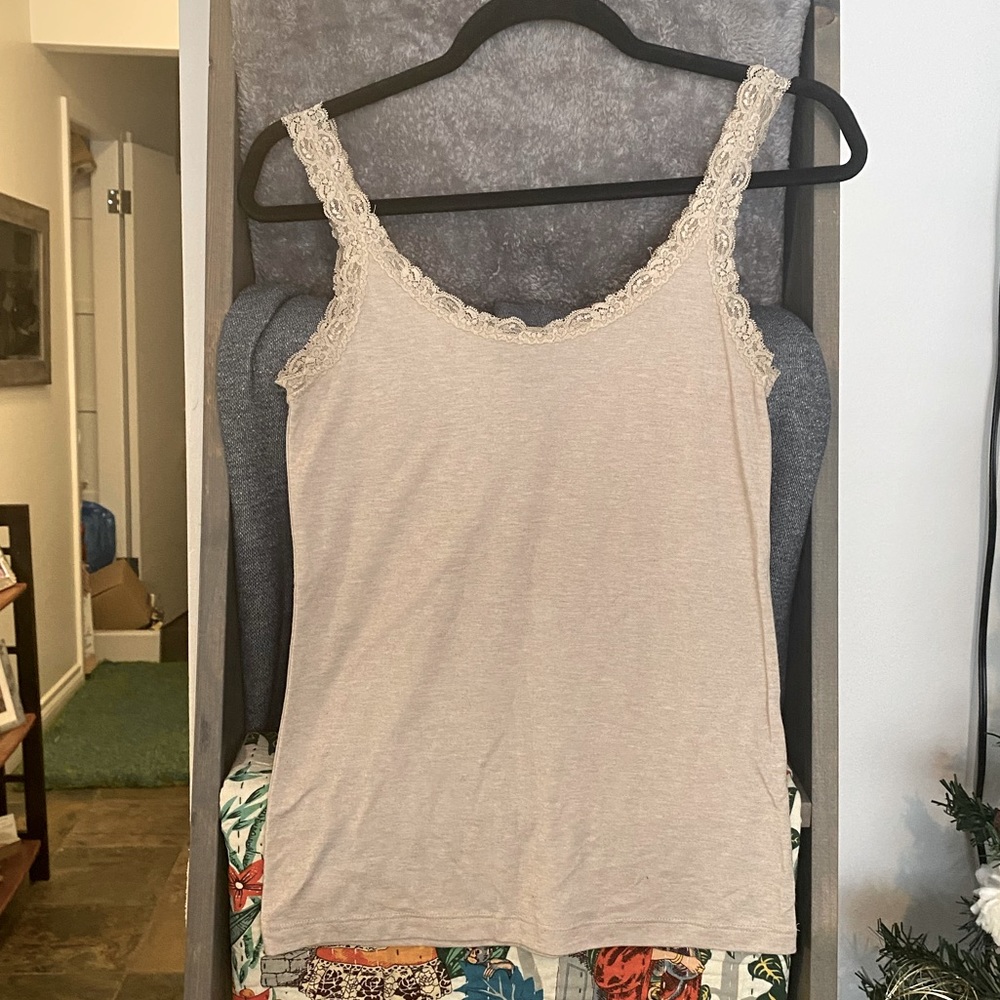 Forever 21 - Cream Lace Scoop Neck Tank Top - Picture 1 of 5